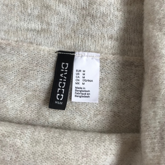 Off The Shoulder Knit Sweater - Picture 4 of 4